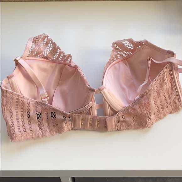 Victoria Secret bra - Picture 2 of 3